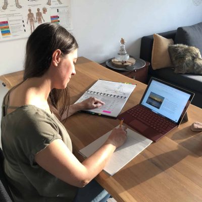 Mithilfe von geobiologischen Unterstützungsobjekten wie Orgoniten können wir Räume energetisch reinigen